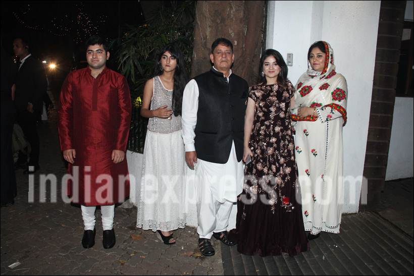zaira wasim, secret supertsar, zaira wasim family, zaira wasim parents, zaira wasim family photos