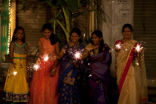 Diwali 2017, Diwali,शुभ दीपावली, शुभ दीपावली 2017, diwali greetings, diwali photos, Deepawali 2017, Diwali celebration, Deepawali celebration, Dhanteras, Narak Chaturdasi, Bhai Dooj, Indian express, Indian express news, Diwali image, diwali photos, deepavali images, deepavali photos