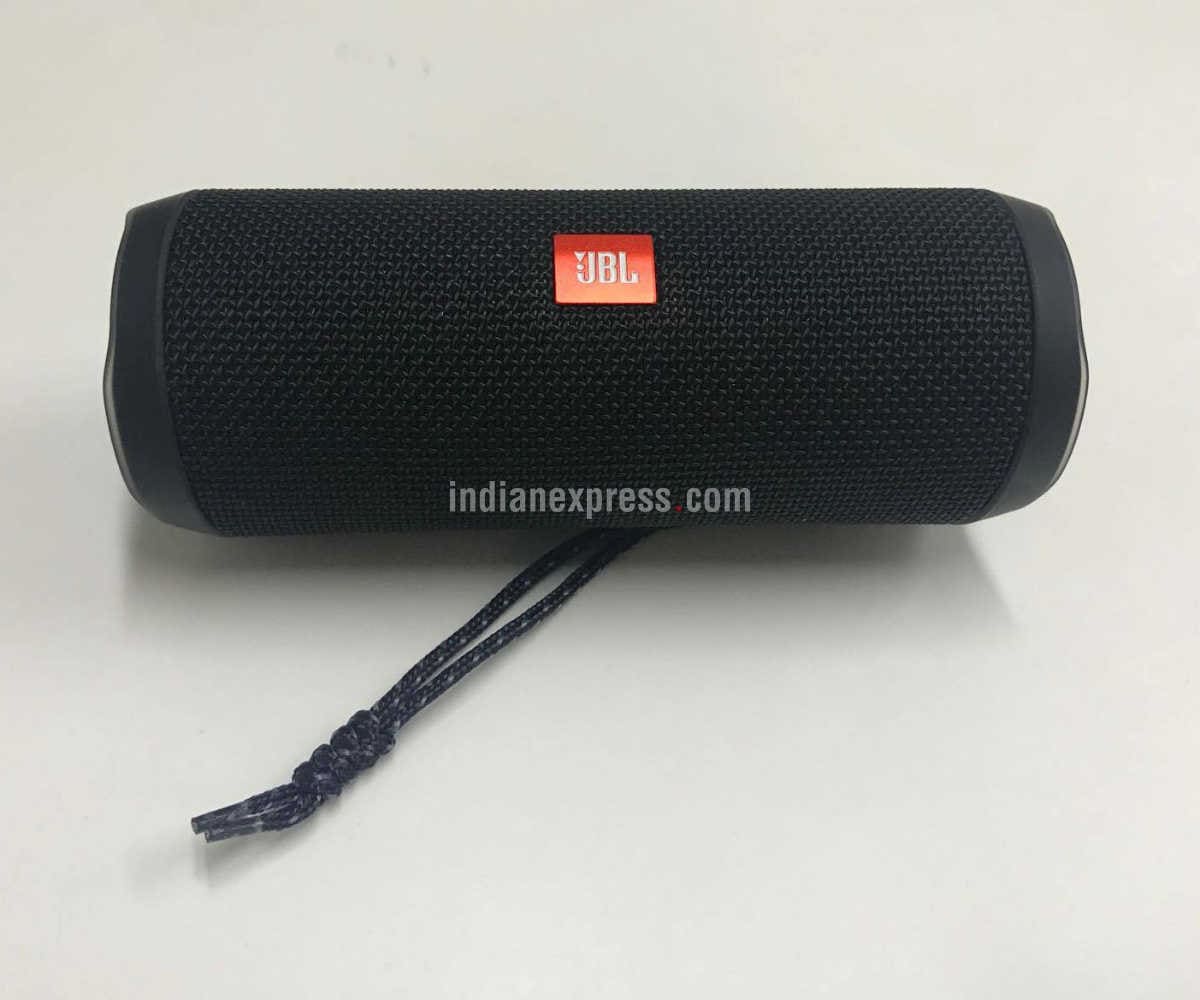 features of jbl flip 4