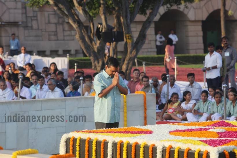 Gandhi Jayanti 2017, Gandhi Jayanti 2017 Pics, Gandhi Jayanti photos, Shastri Jayanti, Shastri Jayanti pics, 2nd october pics, Mahatama Gandhi, Lal Bahadur Shastri, Narendra Modi, Venkaiah Naidu, Ram Nath Kovind, Rajghat, Gandhi samadhi pics, Indian Express photos