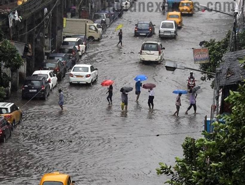 rains in kolkata, heavy showers in kolkata, kolkata showers, kolkata rains, Depression in Bay of bengal, kolkata news, indian express