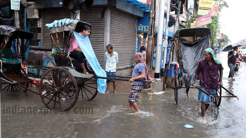 rains in kolkata, heavy showers in kolkata, kolkata showers, kolkata rains, Depression in Bay of bengal, kolkata news, indian express