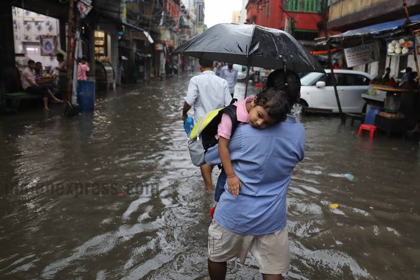 rains in kolkata, heavy showers in kolkata, kolkata showers, kolkata rains, Depression in Bay of bengal, kolkata news, indian express