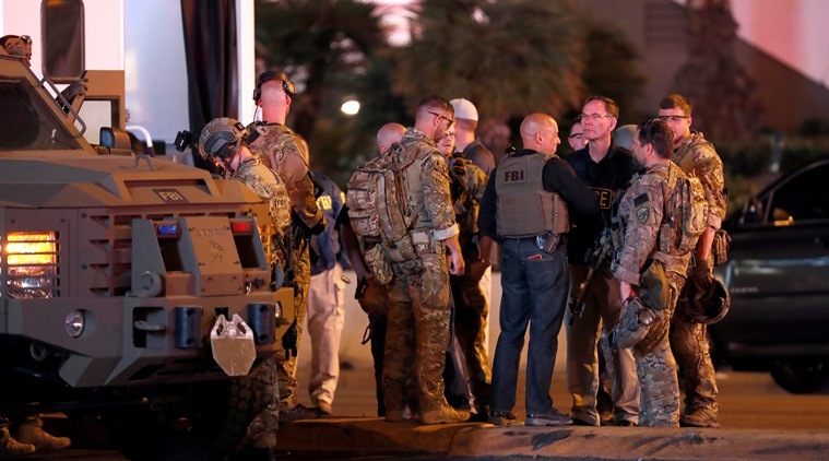 las vegas, Mandalay Bay, las vegas shooting, las vegas strip, Mandalay Bay shooting, Mandalay Bay gunman, las vegas gunman, Route 91 Harvest festival