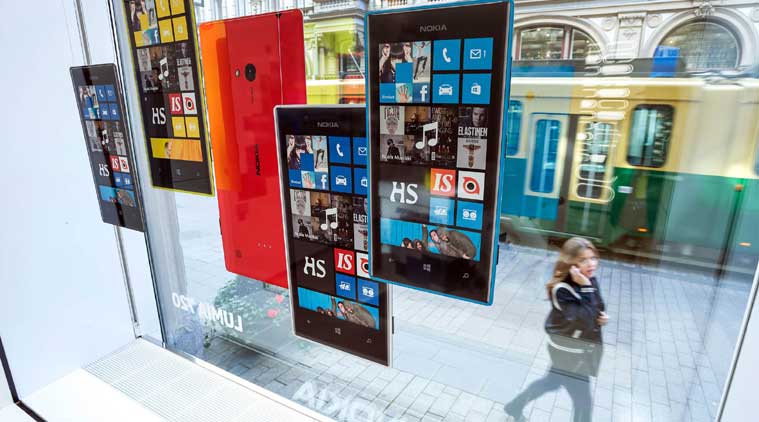 Microsoft, Windows 10 Mobile, Joe Belfiore, Joe Belfiore, Windows 10 Mobile, Windows Phone, Windows Phone dead, Surface phone, Lumia, iOS, Android