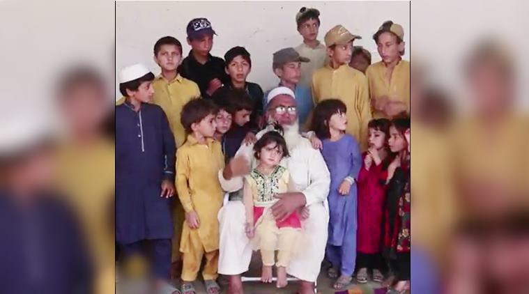stoomboot Wakker worden Afleiden VIDEO: This elderly Pakistani father has 36 kids and is expecting ONE MORE  | Trending News,The Indian Express