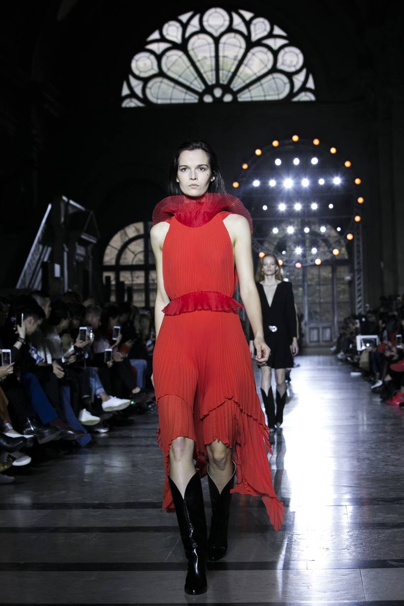 paris fashion week, paris fashion week 2017, chanel, hermes, elie saab, miu miu, stella mccartney, john galliano, givenchy, alexander mcqueen, valentino, manish arora, Maison Margiela, Saint Laurent, designers, designs by indian designer, trends 2017, Indian express, Indian express news