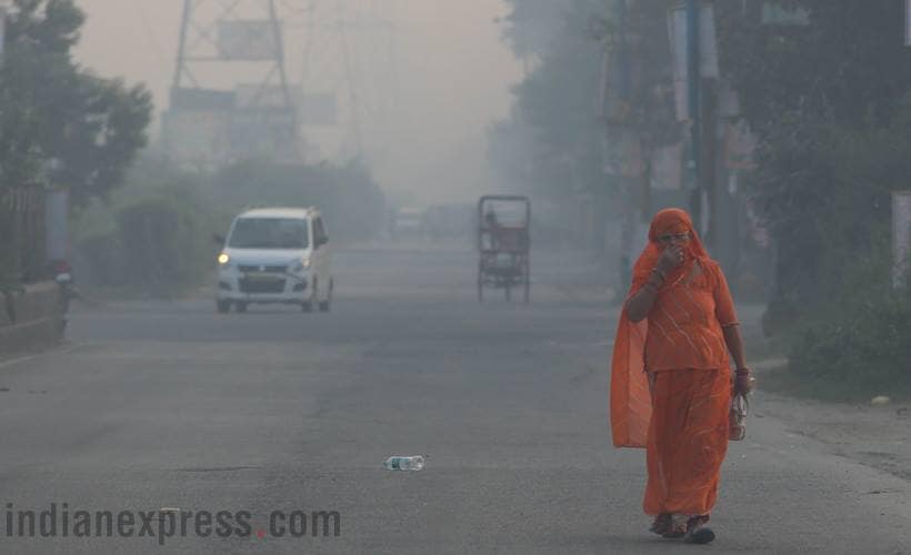 delhi air pollution, Diwali 2017, Delhi air quality, Delhi chokes, Delhi smog, smog, firecrackers ban, Supreme Court ban on crackers, #CrackerBanHitOrMiss, diwali pollution, delhi pollution, mumbai pollution