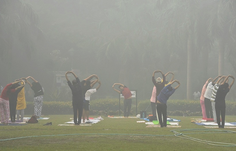 delhi air pollution, Diwali 2017, Delhi air quality, Delhi chokes, Delhi smog, smog, firecrackers ban, Supreme Court ban on crackers, #CrackerBanHitOrMiss, diwali pollution, delhi pollution, mumbai pollution
