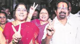 Mumbai Mayor, Mumbai Mayor Car Red Beacon, Vishwanath Mahadeshwar, Red Beacon, Illegal Red Beacon, Brihanmumbai Municipal Corporation, BMC, BMC Mayor Car Red Beacon, Mumbai News, Latest Mumbai News, Indian Express, Indian Express News