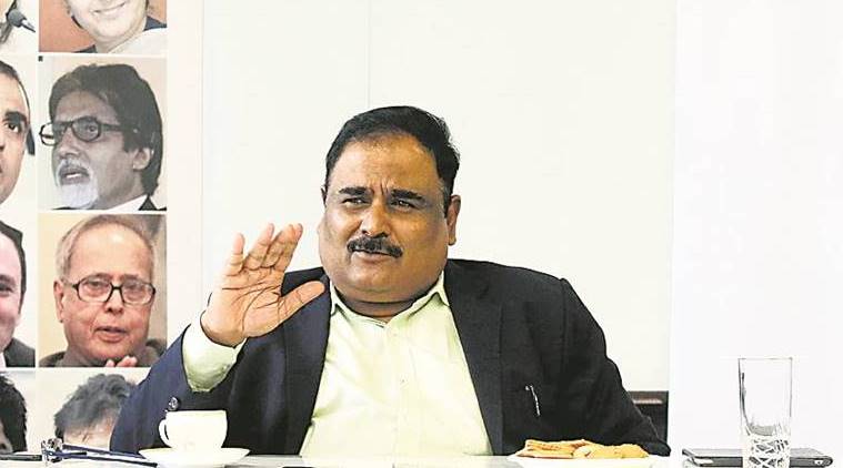 Devendra Fadnavis, Mopalwar case, Maharashtra bureaucrat Radheshyam Mopalwar, Mumbai Forensic Science Laboratory, Police RD Shinde, Maharashtra State Road Development Corporation, 