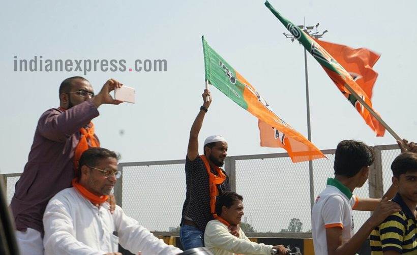 shivraj singh chouhan photos, shivraj chouhan gujarat visit images, bjp, bjp gujarat gaurav yatra pictures, madhya pradesh, mp cm in gujarat, chouhan gujarat pics, shivraj chouhan gujarat pictues, ankleshwar, bjp poll campaign, indian express