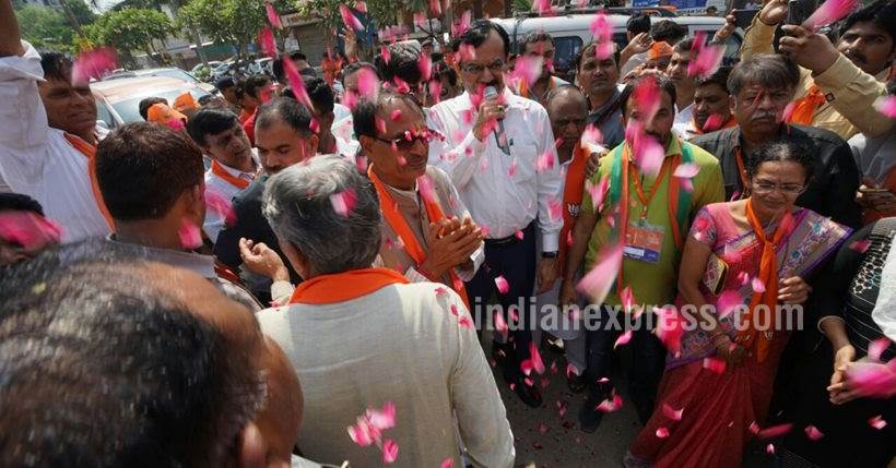 shivraj singh chouhan photos, shivraj chouhan gujarat visit images, bjp, bjp gujarat gaurav yatra pictures, madhya pradesh, mp cm in gujarat, chouhan gujarat pics, shivraj chouhan gujarat pictues, ankleshwar, bjp poll campaign, indian express