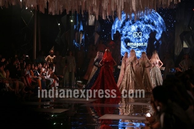 krishna mehta, aifw,suneet varma, suneet varma collection, AIFW Spring- Summer 2018, Sulakashna Monga, Charu Parashar, Amazon India fashion week, indian express, indian express news