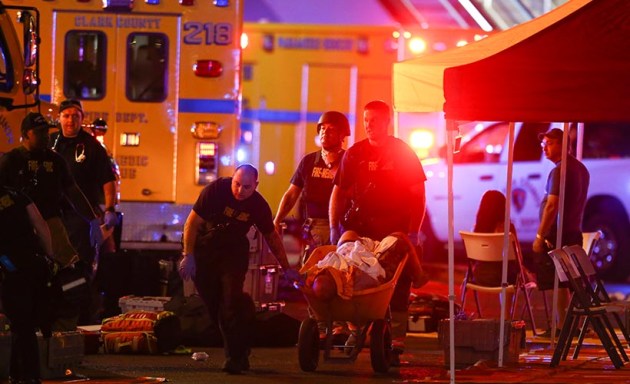 Las Vegas Shotting, Las Vegas, Mandalay Bay Casino, Las Vegas shooting pictures, Vegas shooting pictures, music event shooting, US Shooting, donald trump, Indian Express gallery, World News, Indian express