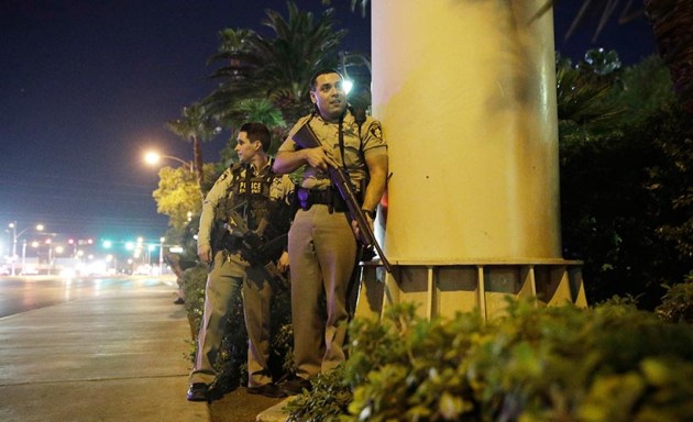 Las Vegas Shotting, Las Vegas, Mandalay Bay Casino, Las Vegas shooting pictures, Vegas shooting pictures, music event shooting, US Shooting, donald trump, Indian Express gallery, World News, Indian express