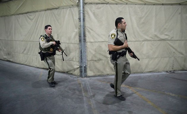 Las Vegas Shotting, Las Vegas, Mandalay Bay Casino, Las Vegas shooting pictures, Vegas shooting pictures, music event shooting, US Shooting, donald trump, Indian Express gallery, World News, Indian express