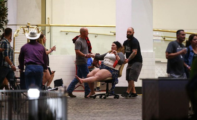 Las Vegas Shotting, Las Vegas, Mandalay Bay Casino, Las Vegas shooting pictures, Vegas shooting pictures, music event shooting, US Shooting, donald trump, Indian Express gallery, World News, Indian express