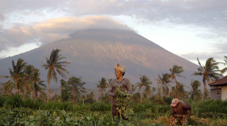 Volcanic eruptions, El Nino, Pacific Ocean warming, average global surface temperature, solar radiation, Rutgers University-New Brunswick, El Nino Southern Oscillation, sulphur dioxide emissions, climate models 