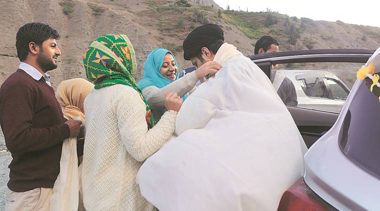 buddhist muslim wedding, ladkah wedding, ladakdh buddhist muslim tensions, buddhist muslim union controvesies, ladakh wedding reception, india news