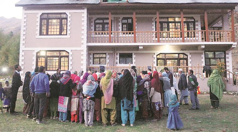 buddhist muslim wedding, ladkah wedding, ladakdh buddhist muslim tensions, buddhist muslim union controvesies, ladakh wedding reception, india news