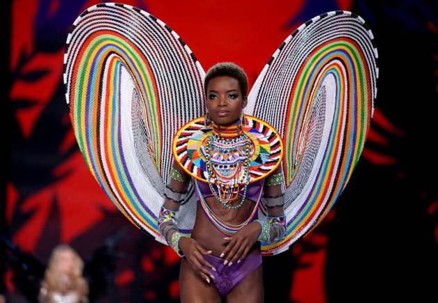 victoria's secret, victoria's secret annual show 2017, victoria's secret annual show in china, bella hadid in victoria's secret show, models walking for victoria's secret annual show, indian express, indian express news