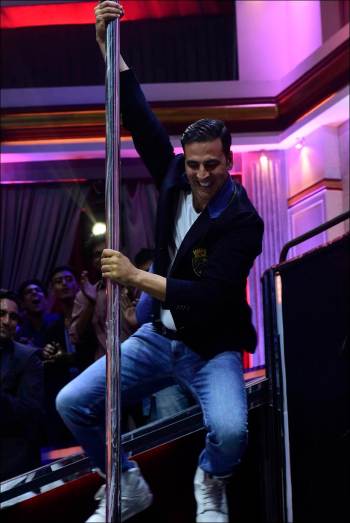 From Kapil Sharma's funny antics to Akshay Kumar's pole dance, here's a glimpse of The Great Indian Laughter Challenge's upcoming episode | Entertainment Gallery News,The Indian Express From Kapil Sharma's funny antics to Akshay Kumar's pole dance, here's a glimpse of The Great Indian Laughter Challenge's upcoming episode | Entertainment Gallery News,The Indian Express