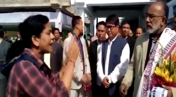 angry passenger at imphal airport, angry doctor shouting at politician, Alphons Joseph Kannanthanam, Alphons Kannanthanam, angry passenger shouting at kj alphons viral video, angry passenger shouting at vvip video viral, indian express, indian express news