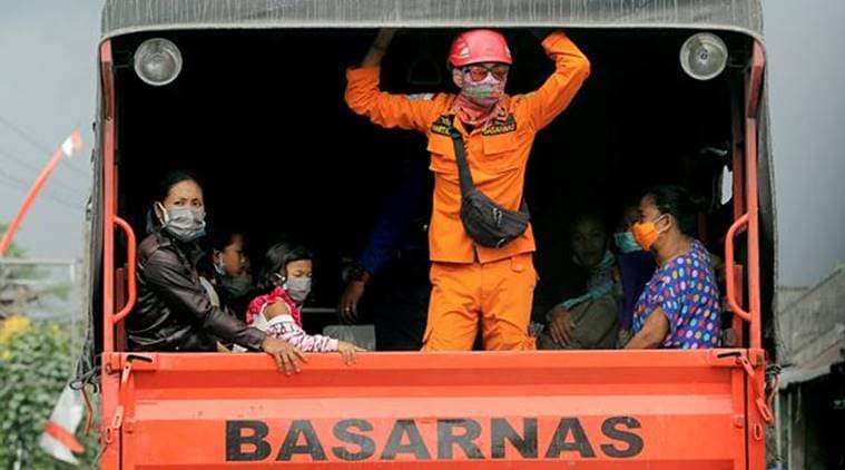 bali, bali volcano, bali volcano eruption, volcano eruption, bali volcano live updates, mount agung, indonesia airports, world news" /> <meta name="keywords" content="bali, bali volcano, bali volcano eruption, volcano eruption, bali volcano live updates, mount agung, indonesia airports, world news, indian express, indian express news