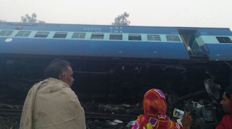 At least thirteen coaches of the Vasco Da Gama-Patna express derailed at Manikpur railway station in Chitrakoot, Uttar Pradesh.