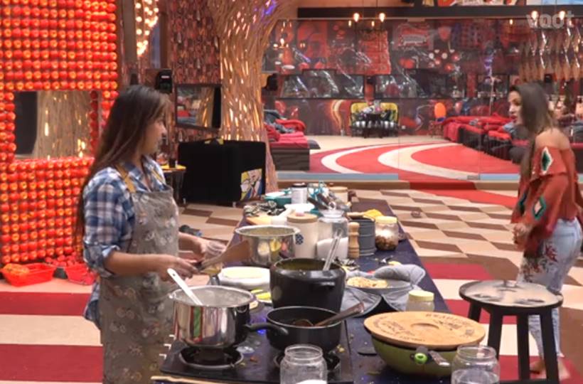 bigg boss 11, bigg boss photos, bigg boss 11 fights, bigg boss biggest fights, bigg boss episode photos