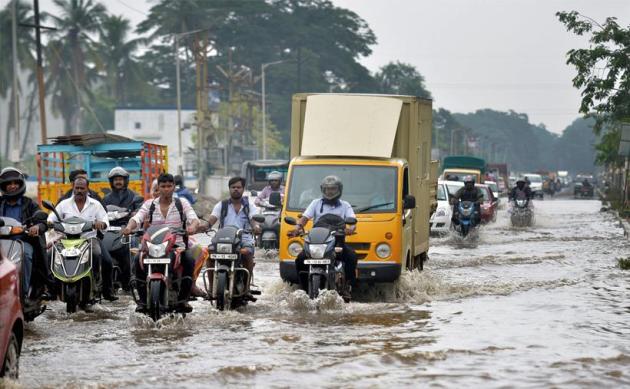 chennai rain photos, chennain monsoon 2017 images, monsoon in chennai, rains chennai 2017 pictures, chennai weather images, chennai rains pics, chennai rains latest pics, indian express