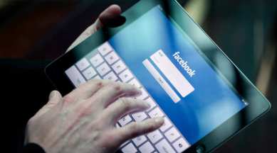 To stop revenge porn on Facebook, send nude pictures on Messenger