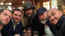 game of thrones, jason momoa, kit harrington, game of thrones cast, game of thrones cast pic,