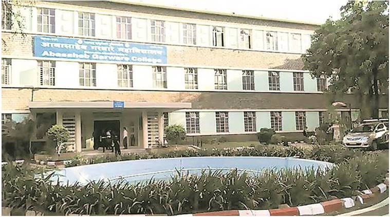 Students of Garware college still don’t wear helmets