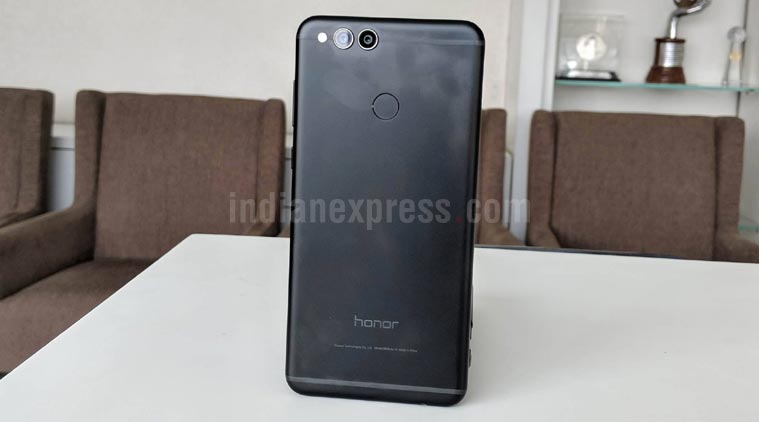 Honor 7X in matte black