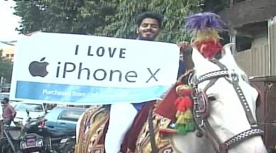 I Love iPhone X': Thane man rides a horse to bring home his 'dulhan' |  Trending News,The Indian Express