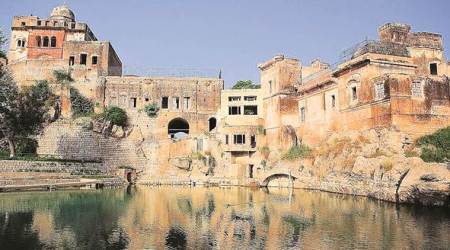 The Katas site houses the Satgraha, a group of seven ancient temples, remains of a Buddhist stupa, five other medieval temples, havelis scattered around a pond considered holy by Hindus.
