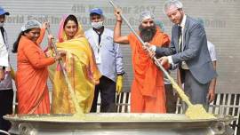 khichdi, khichdi world record, Guinness world record, khichdi guinness record, Baba Ramdev, Ramdev on khichdi, World India Food event, Sadhvi Niranjan Jyoti, Harsimrat Badal, benefits of khichdi