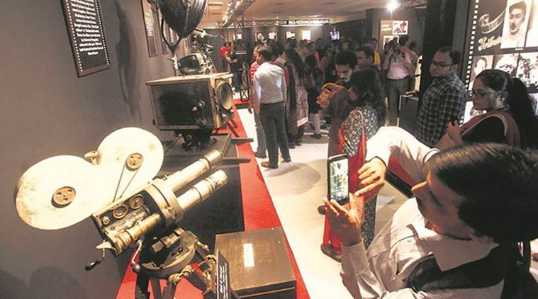 kolkata, vintage camera, exhibition, west bengal, satyajit ray, old fild cameras, cinematograpgy, indian films, indian express, express online