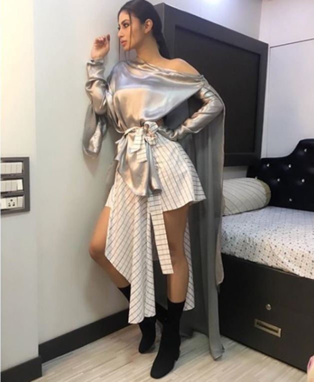 metallic outfits, Deepika Padukone, Esha Gupta, Karisma Kapoor, Shilpa Shetty, Malaika Arora, Mouni Roy, Sania Mirza, indian express, indian express news