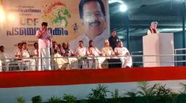 At UDF rally in Kochi, Manmohan Singh castigates Modi government, terms demonetisation a 'historic blunder'