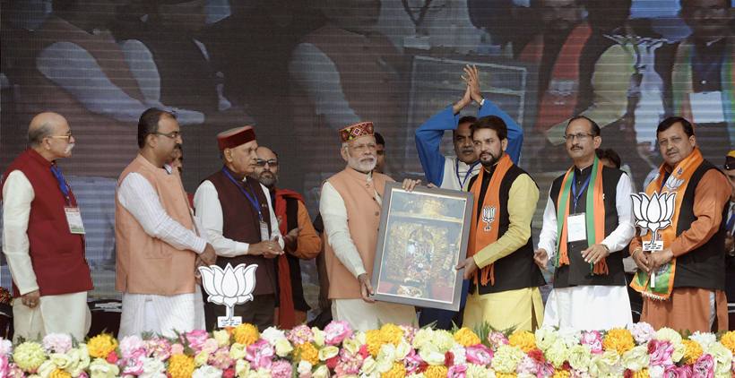 himachal pradesh elections, narendra modi pics, narendra modi photos, narendra modi himachal pradesh photos, narendra modi campaigning in himachal photos, narendra modi, modi in himachal pradesh, narendra modi election campaign, virbhadra singh, modi attacks congress, india news, indian express news