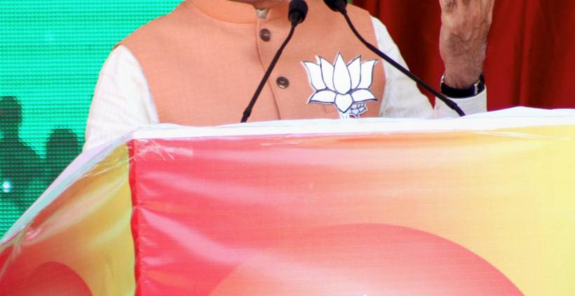 himachal pradesh elections, narendra modi pics, narendra modi photos, narendra modi himachal pradesh photos, narendra modi campaigning in himachal photos, narendra modi, modi in himachal pradesh, narendra modi election campaign, virbhadra singh, modi attacks congress, india news, indian express news