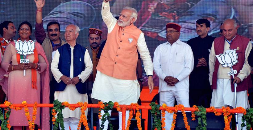 himachal pradesh elections, narendra modi pics, narendra modi photos, narendra modi himachal pradesh photos, narendra modi campaigning in himachal photos, narendra modi, modi in himachal pradesh, narendra modi election campaign, virbhadra singh, modi attacks congress, india news, indian express news