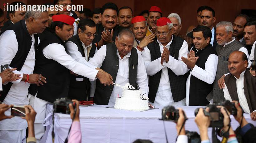Mulayam singh yadav, Mulayam singh yadav birthday, Akhilesh Yadav, samajwadi party, Sp chief, Uttar Pradesh, BJP, Mulayam singh birthday photos, birthday celebration pics, india news, Indian epxress photos