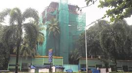 Mumbai, mumbai builder, crime in mumbai, FIR on celebrity trainer's complaint, indian express, maharashtra news