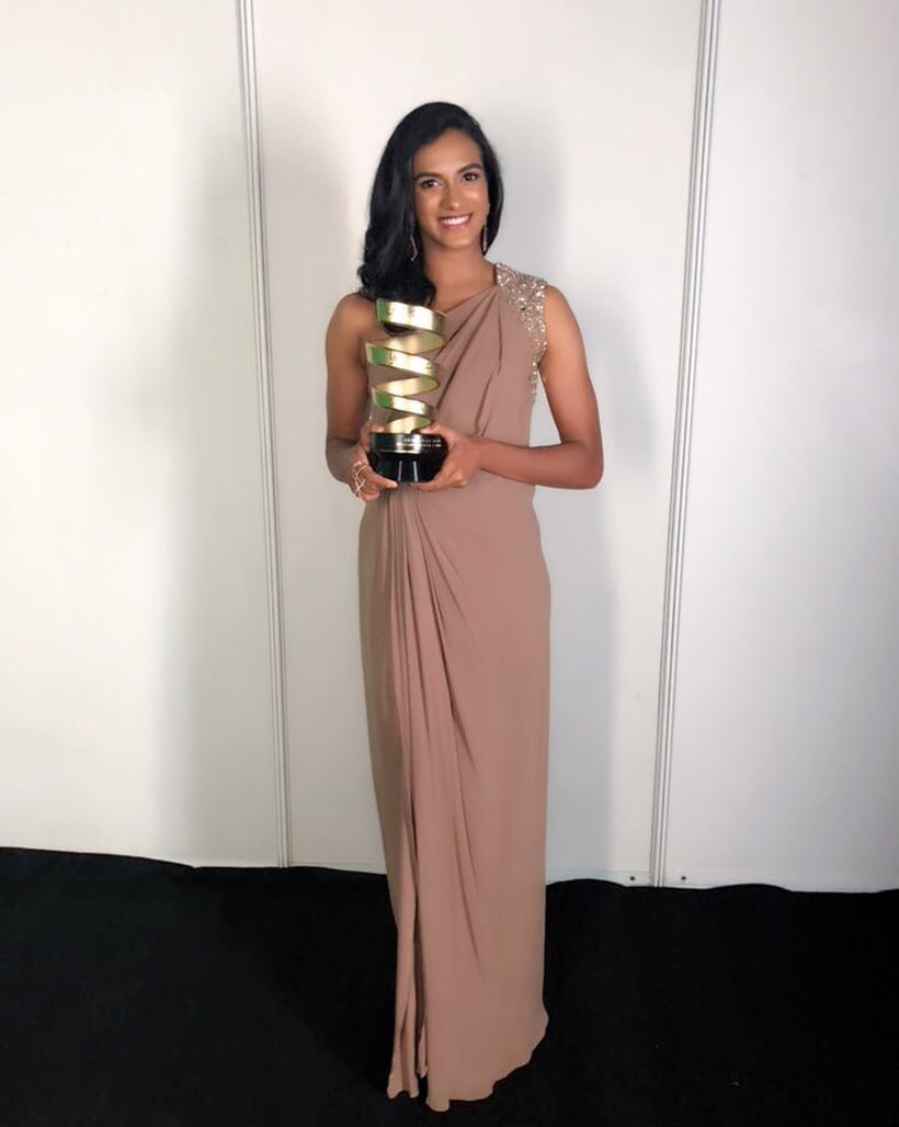pv sindhu with her indian sports honours award