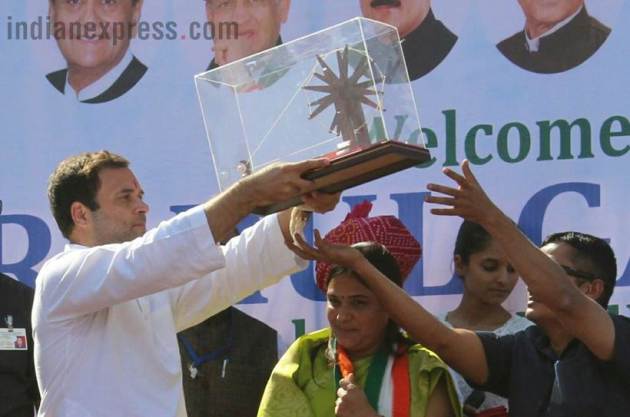 rahul gandhi, rahul gandhi photos, rahul gandhi gujarat pics, rg in gujarat images, congress, rahul in gujarat, rahul gandhi images, rahul gandhi cute pictures, india news, indian express