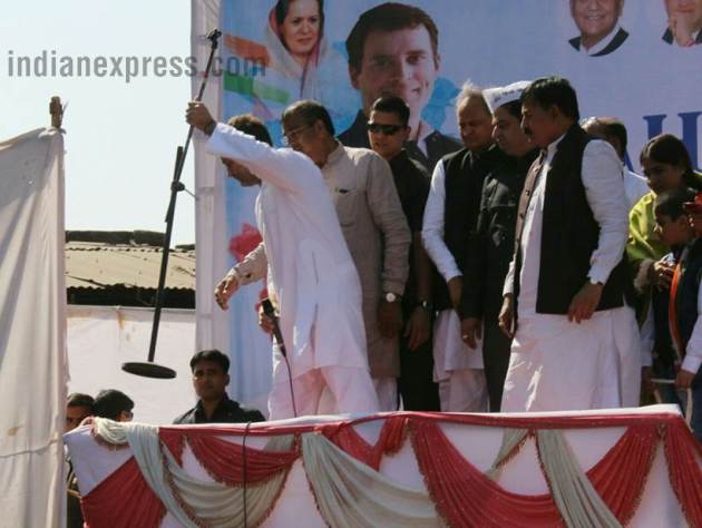 rahul gandhi, rahul gandhi photos, rahul gandhi gujarat pics, rg in gujarat images, congress, rahul in gujarat, rahul gandhi images, rahul gandhi cute pictures, india news, indian express